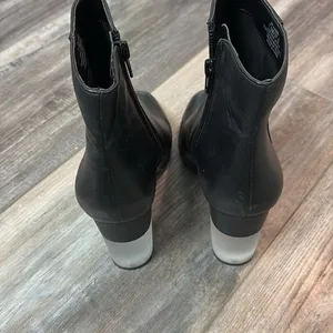 Enzo Angiolini Hadie Leather Block Heel Booties 7.5 thumbnail 6