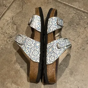 Papillio Birkenstock Sydney Blue Floral Sandals Womens EU 38 US 7 Germany thumbnail 12