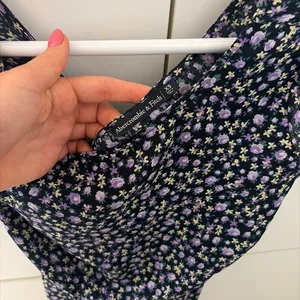 Abercrombie Navy & purple floral mini dress with small white & purple flowers #floraldress #mini thumbnail 3