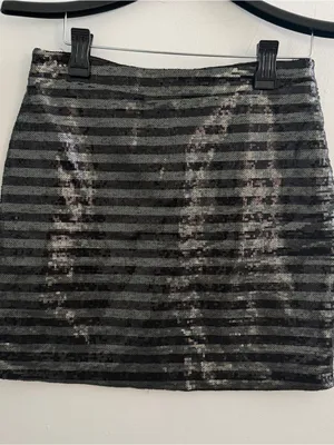 NEW Olivaceous Black Sequin Mini Skirt LARGE thumbnail 2