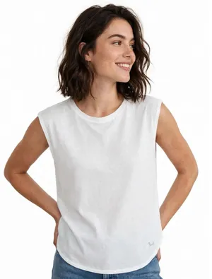 Under Armour Tank Top Medium White Activewear Gym Running Athleisure thumbnail 1
