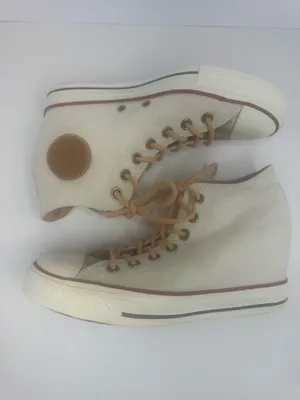 Converse All Stars High Top Sneakers Size 9 thumbnail 5
