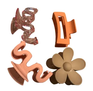 Urban Outfitters Set of 4 Claw Hair Clips thumbnail 1