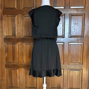 Steve Madden Verona Pleated Cap Sleeve Mini Dress Black Satin‎ Ruffle Hem Medium thumbnail 3