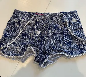Lilly Pulitzer Shorts thumbnail 1
