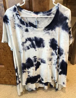 Tie Dye Tee Size L thumbnail 1