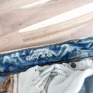 American Eagle Mom Jeans Sz 2 thumbnail 4
