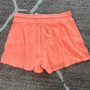 SUNDRY Thermal PKT Shorts Sz 2/ Medium thumbnail 2