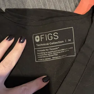 FIGS Set Catarina One Pocket Scrub Tops Medium Orange And Black EUC thumbnail 4