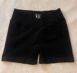 Biker Shorts Black Size L thumbnail 1