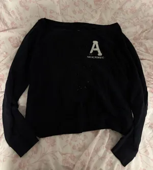Abercrombie Vintage Sweatshirt thumbnail 1