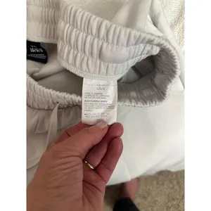 Under Armour wide leg sweat pants sz L thumbnail 5