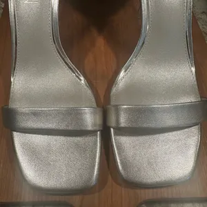 Deltan Abbie Bow Heels Size 8.5 Wedding Prom Champagne Sandals Tulle Rhinestone thumbnail 5