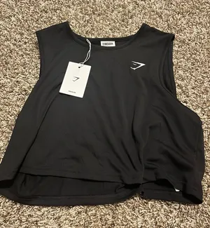 Gymshark Cropped Tank Top thumbnail 1