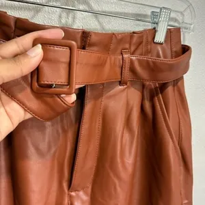 Abercrombie and Fitch Belted‎ faux leather Ankle Pants thumbnail 6