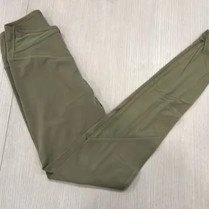 Lululemon mesh olive leggings thumbnail 4