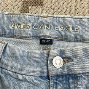 American Eagle AE Curvy Super High-Rise Baggy Straight Jeans Light Blue Size 16L thumbnail 8