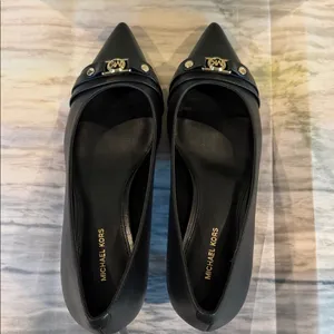 NWT Michael Kors Mandy Flex Kitten Pumps thumbnail 6