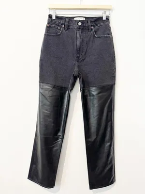 Abercrombie 90s Straight Jeans Size 27 Black Faux Leather High Rise Quiet Luxury thumbnail 3