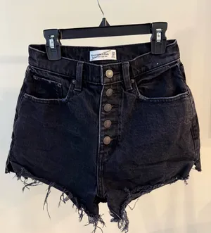 Abercrombie Curve Love High-Rise Mom Shorts thumbnail 1
