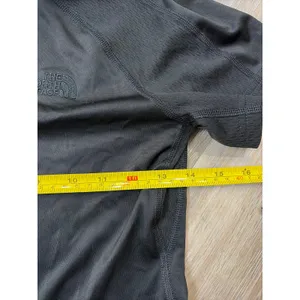 The North Face VaporWick 1/4 Zip Athletic Top Black XS thumbnail 3