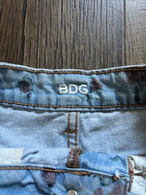 BDG Super High Rise Foxy Jorts Light Blue Denim Shorts w Pink Rose Print Sz 24 thumbnail 2