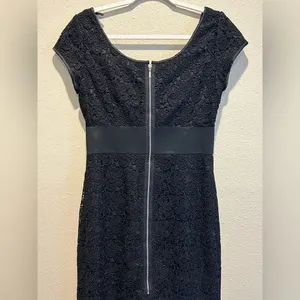 White House Black Market Lace Cocktail Dress - EUC‎ - Size 6 - Black - Stunning thumbnail 3