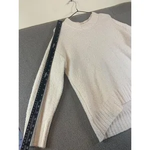 Old Navy Sweater Womens Medium M Cream Boucle Textured Knit Crew Neck Relaxed thumbnail 5