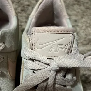 Nike Women's Sneakers - Light Pink and Gray thumbnail 3