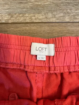 LOFT Coral Drawstring Linen-Blend Women’s Shorts thumbnail 2