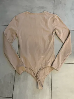 Abercrombie and Fitch Long-Sleeve Cotton-Blend Seamless Fabric Crew Bodysuit thumbnail 3