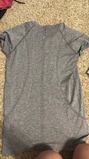 Size 8 Lululemon swiftly tech  thumbnail 2