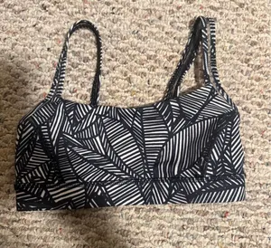 Lululemon Straight Up Bra Banana Leaf White Black- Size 4 thumbnail 1