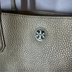 Tory Burch | NWOT Metallic Perry Leather Tote Golden Large Purse Shoulder Bag thumbnail 4