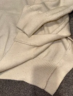 H&M Creme Turtleneck Sweater thumbnail 3