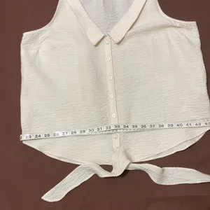 PILCRO TIE-FRONT, BUTTON DOWN FRONT, CREAM BLOUSE. LARGE thumbnail 4
