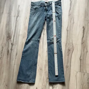 Paige Laurel Canyon Distressed Women's Jeans size 27 / 28 stretch thumbnail 8