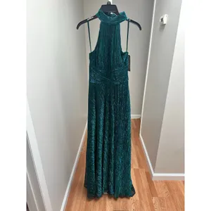 NEW NWT Betsy & Adam Mila Long Halter Metallic Green Dress size 0 thumbnail 5