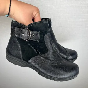 Earth Origins Dayton Black Leather Suede Ankle Boots Buckle Side Zip Women 7W thumbnail 1