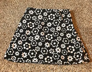 Hollister‎ California Black White Floral Print Ultra High Rise Mini Skirt thumbnail 1