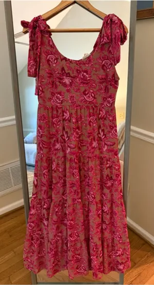 Entro Pink Floral Tiered Maxi Dress Small thumbnail 1