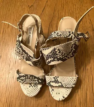 Steve Madden Sarena Snake Print Strappy Open Toe Block Heel Ankle Strap 7 thumbnail 1