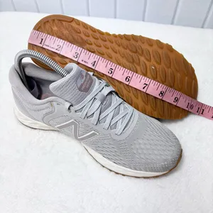 New Balance Gray Running Shoes Size 7.5‎ thumbnail 4