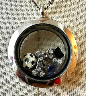 Origami Owl Locket Necklace thumbnail 1
