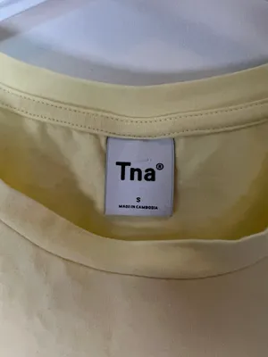 Aritzia TNA Cropped Tee thumbnail 3