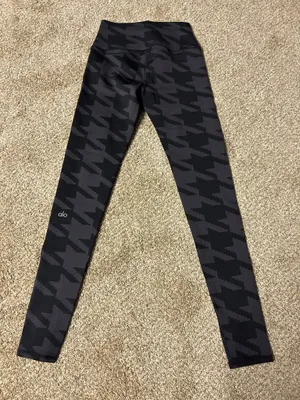 ALO Yoga High Waist Airbrush Houndstooth Legging Size Small RETAIL was $98 thumbnail 2
