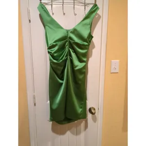 David's Bridal Prom/Wedding/evening Olive Green Dress Size 14 thumbnail 7
