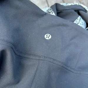 Lululemon Sweat & Repeat‎ Tight 28” Black/Serigraph Starlight Leggings Size 6 thumbnail 4