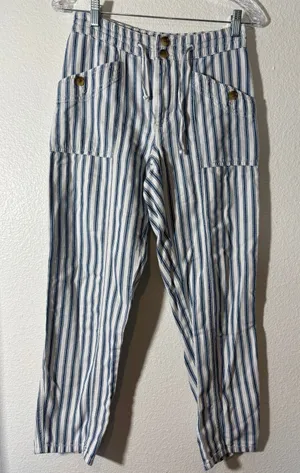 American Eagle Outfitters Women's Size 4 Blue White Striped Pants Tapered Crop thumbnail 1