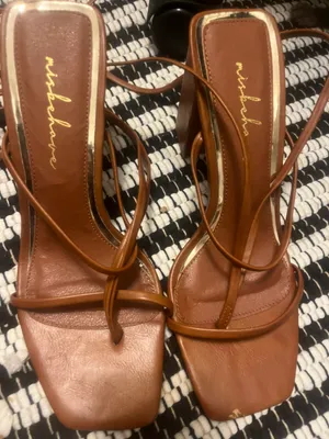 Sandals Brown Size 8 thumbnail 1